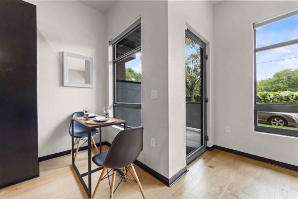 staged_dining staged_dining